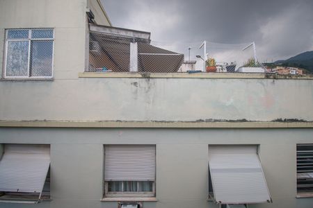 Apartamento à venda com 80m², 2 quartos e 2 vagasQuarto 1 Vista