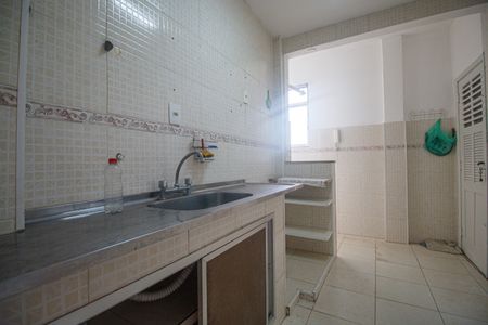 Apartamento à venda com 80m², 2 quartos e 2 vagasCozinha