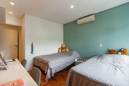 Apartamento à venda com 157m², 3 quartos e 1 vaga