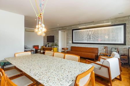 Apartamento à venda com 157m², 3 quartos e 1 vaga