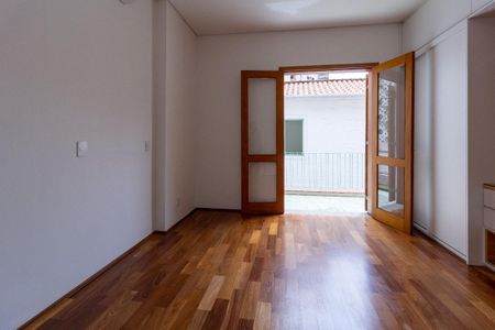 Casa à venda com 4 quartos, 250m² em Perdizes, São Paulo