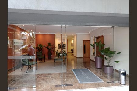 Apartamento à venda com 119m², 4 quartos e 2 vagasEntrada edifício