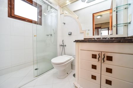 Apartamento para alugar com 230m², 3 quartos e 2 vagasBanheiro da Suíte