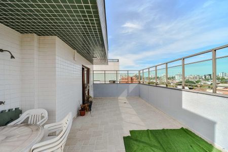 Apartamento para alugar com 230m², 3 quartos e 2 vagasTerraço