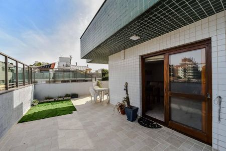 Apartamento para alugar com 230m², 3 quartos e 2 vagasTerraço