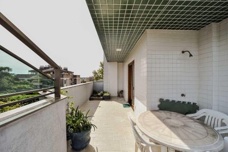 Apartamento para alugar com 230m², 3 quartos e 2 vagasTerraço