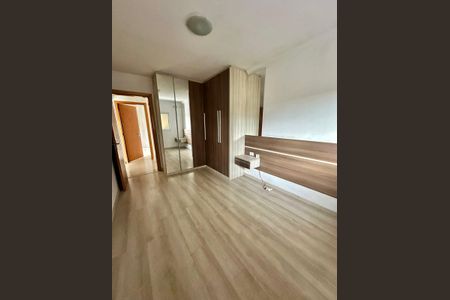 Quarto de apartamento para alugar com 2 quartos, 100m² em Nossa Senhora das Gracas, Canoas