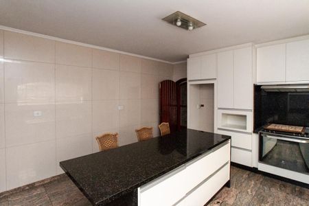 Casa à venda com 306m², 3 quartos e 8 vagas Casa à venda com 306m², 3 quartos e 8 vagasCozinha