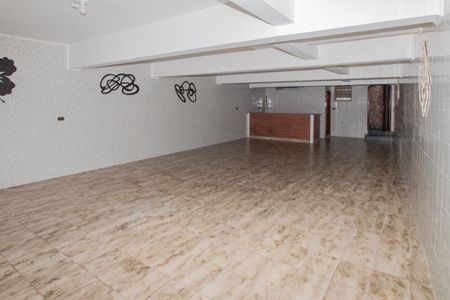 Casa à venda com 306m², 3 quartos e 8 vagas Casa à venda com 306m², 3 quartos e 8 vagasGaragem