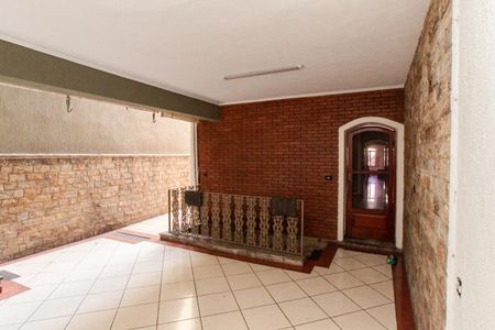 Casa à venda com 306m², 3 quartos e 8 vagas Casa à venda com 306m², 3 quartos e 8 vagasÁrea de Serviço