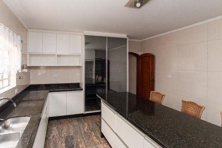 Casa à venda com 306m², 3 quartos e 8 vagas Casa à venda com 306m², 3 quartos e 8 vagasCozinha