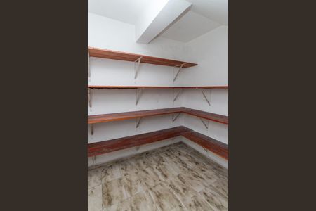 Casa à venda com 306m², 3 quartos e 8 vagas Casa à venda com 306m², 3 quartos e 8 vagasGaragem