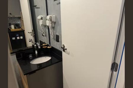 Apartamento para alugar com 19m², 1 quarto e sem vaga Apartamento para alugar com 19m², 1 quarto e sem vagaBanheiro