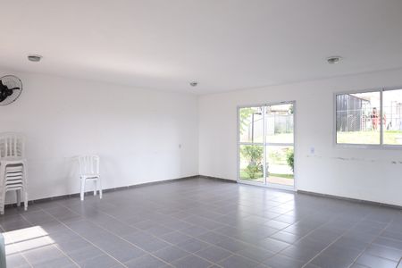 Apartamento à venda com 44m², 2 quartos e sem vagaÁrea comum - Salão de festas