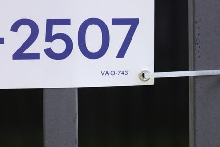 Apartamento à venda com 44m², 2 quartos e sem vagaPlaca instalada na fachada do condomínio - Código da placa: VAIO -743