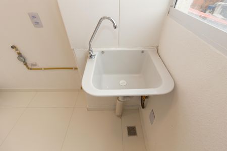 Apartamento à venda com 44m², 2 quartos e sem vaga Apartamento à venda com 44m², 2 quartos e sem vagaCozinha e Área de Serviço