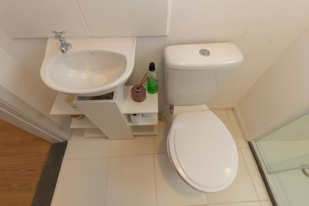Banheiro de apartamento à venda com 2 quartos, 44m² em Vila Lourdes, São Paulo