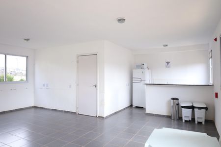 Apartamento à venda com 44m², 2 quartos e sem vagaÁrea comum - Salão de festas