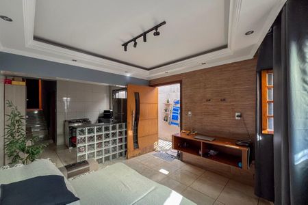 Casa para alugar com 70m², 2 quartos e sem vaga Casa para alugar com 70m², 2 quartos e sem vagaSala