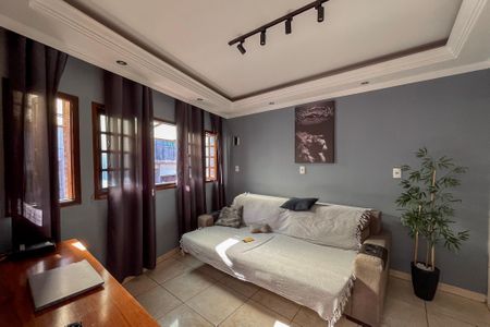 Casa para alugar com 70m², 2 quartos e sem vaga Casa para alugar com 70m², 2 quartos e sem vagaSala