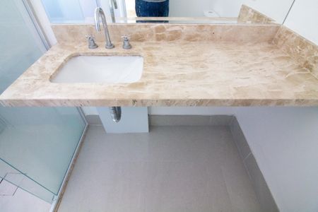 Apartamento à venda com 113m², 2 quartos e 2 vagasBanheiro da Suíte 1