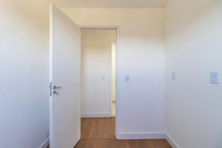 Quarto 1 de apartamento para alugar com 2 quartos, 51m² em Jardim Maria Helena, Barueri