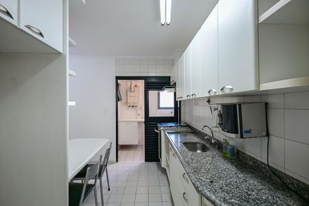 Apartamento à venda com 160m², 2 quartos e 2 vagasCozinha