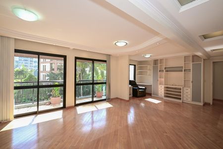 Sala de apartamento para alugar com 2 quartos, 160m² em Real Parque, São Paulo