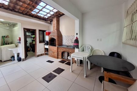 Casa para alugar com 168m², 2 quartos e 1 vagaQuintal