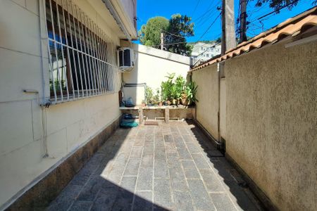 Casa para alugar com 168m², 2 quartos e 1 vagaQuintal