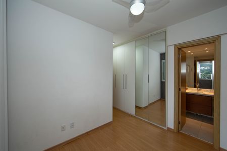 Apartamento à venda com 86m², 3 quartos e 2 vagasQUARTO3