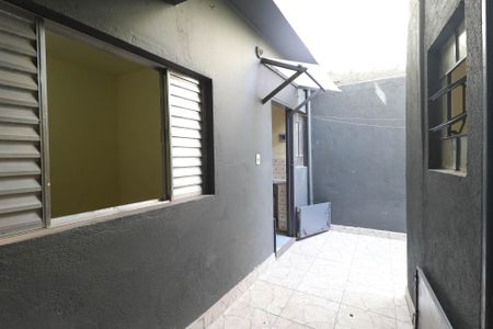 Casa para alugar com 80m², 2 quartos e 1 vaga