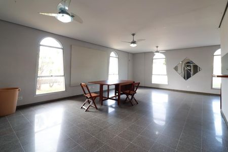Apartamento para alugar com 49m², 2 quartos e 1 vagaÁrea comum - Salão de festas