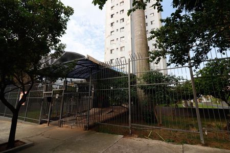 Apartamento para alugar com 49m², 2 quartos e 1 vagaFachada