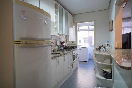 Apartamento para alugar com 130m², 3 quartos e sem vagaCozinha 
