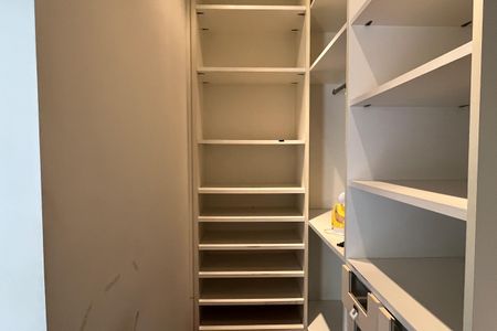 Casa para alugar com 300m², 3 quartos e 2 vagasCloset da Suíte 2