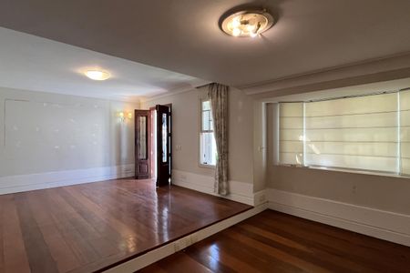 Casa para alugar com 300m², 3 quartos e 2 vagasSala 1