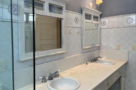 Casa para alugar com 300m², 3 quartos e 2 vagasBanheiro da Suíte 1