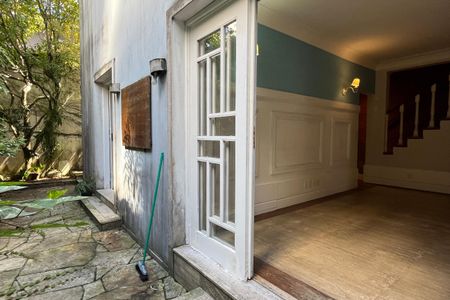 Casa para alugar com 300m², 3 quartos e 2 vagasQuintal