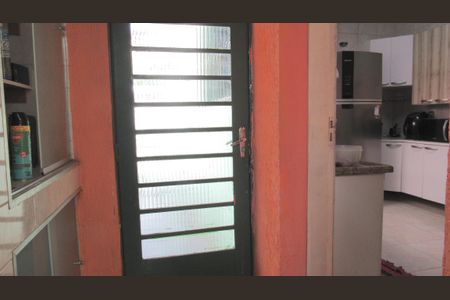 Casa à venda com 230m², 5 quartos e 3 vagasCozinha - Dispensa