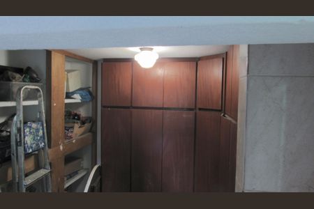 Casa à venda com 230m², 5 quartos e 3 vagasÁrea de Serviço 