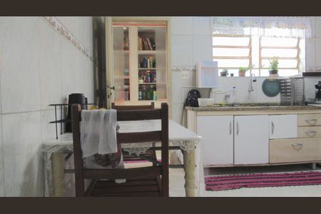 Casa à venda com 230m², 5 quartos e 3 vagasCozinha