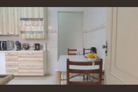 Casa à venda com 230m², 5 quartos e 3 vagasCozinha