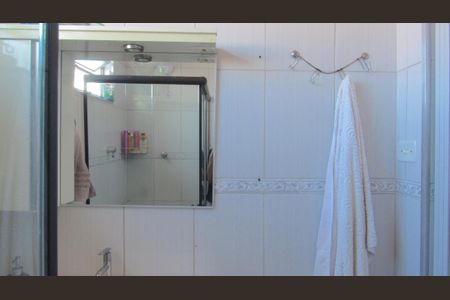 Casa à venda com 230m², 5 quartos e 3 vagasBanheiro social