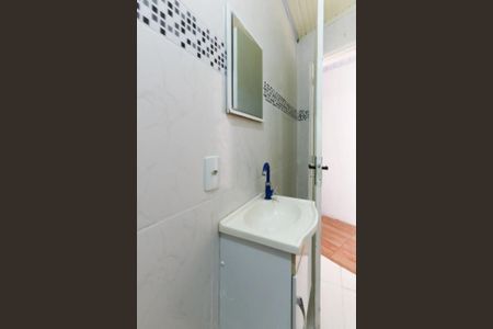 Banheiro de apartamento para alugar com 2 quartos, 50m² em São José, Canoas