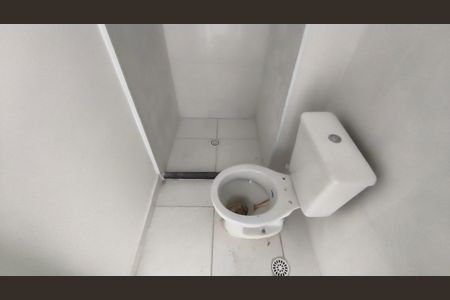 Apartamento à venda com 33m², 2 quartos e sem vagaBanheiro