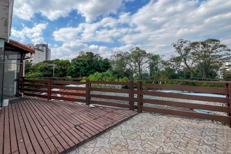 Casa à venda com 250m², 4 quartos e 4 vagasVaranda