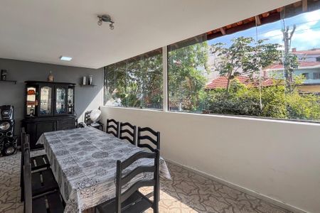 Casa à venda com 250m², 4 quartos e 4 vagasÁrea gourmet