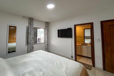 Casa à venda com 250m², 4 quartos e 4 vagasSuite 1