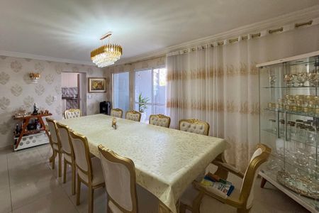 Casa à venda com 250m², 4 quartos e 4 vagasSala de Jantar